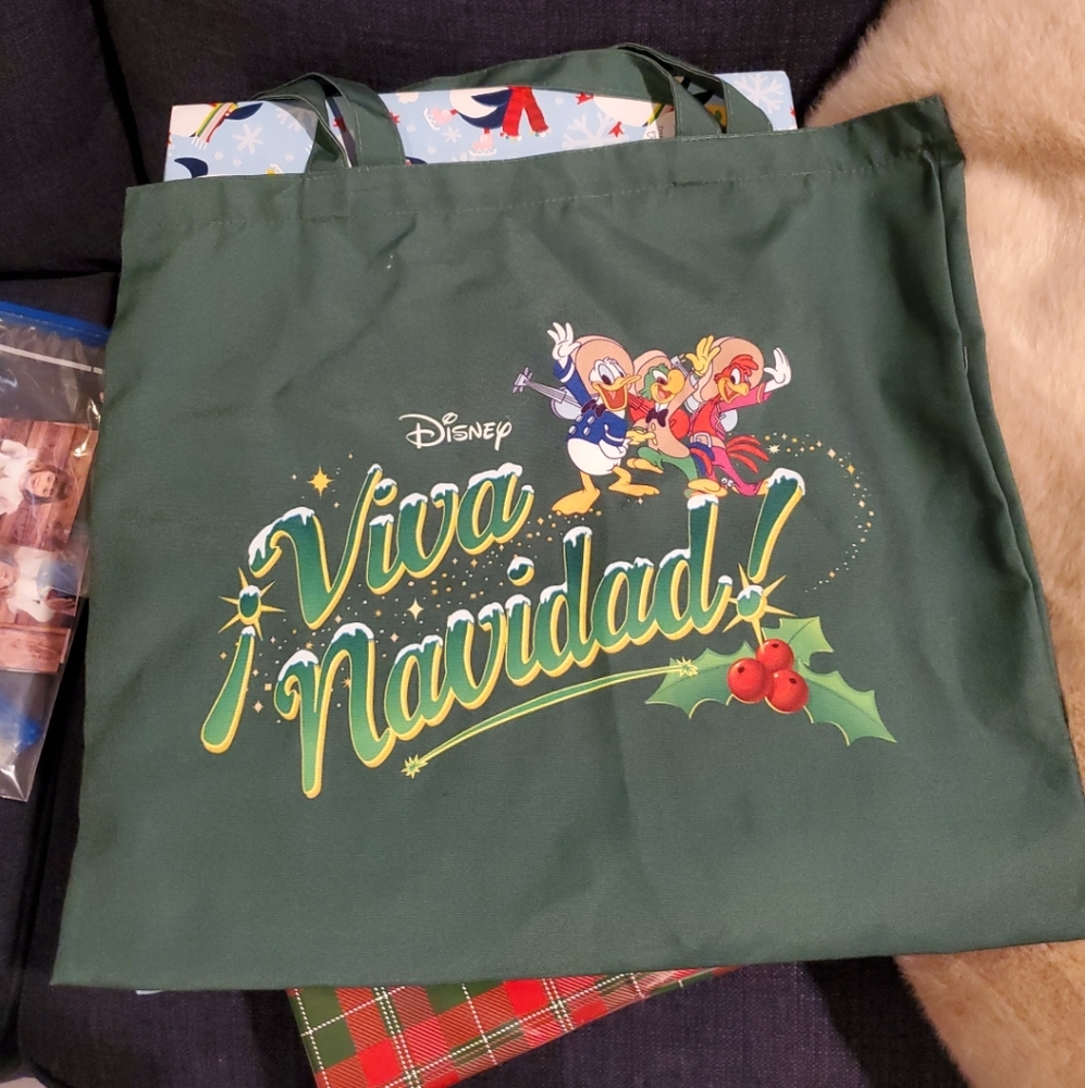 New Disneyland Magic Key Exclusive / Viva Navidad Fabric Tote Bags (2023)